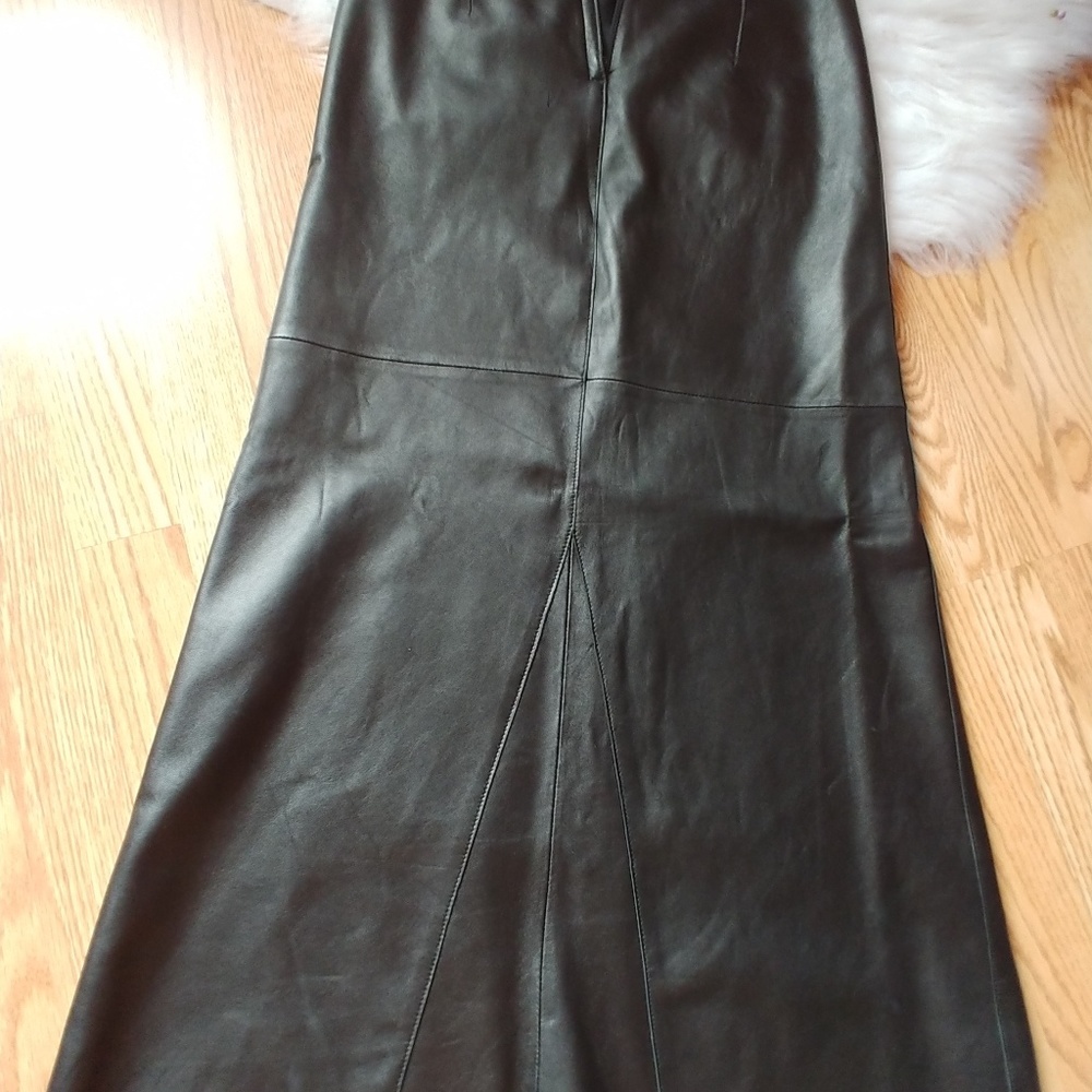 BEBE 100% GENUINE LEATHER SKIRT - Picture 6 of 10